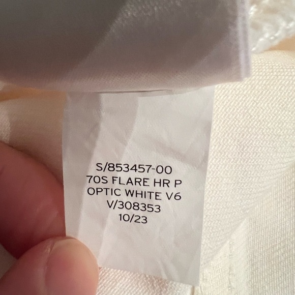 NWT GAP High Rise 70s Flare Jeans 33 Ivory Cream Stretch Retro Chic - Picture 7 of 9